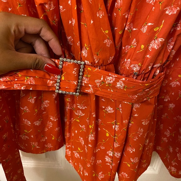 Belted floral Blouse - Picture 2 of 4